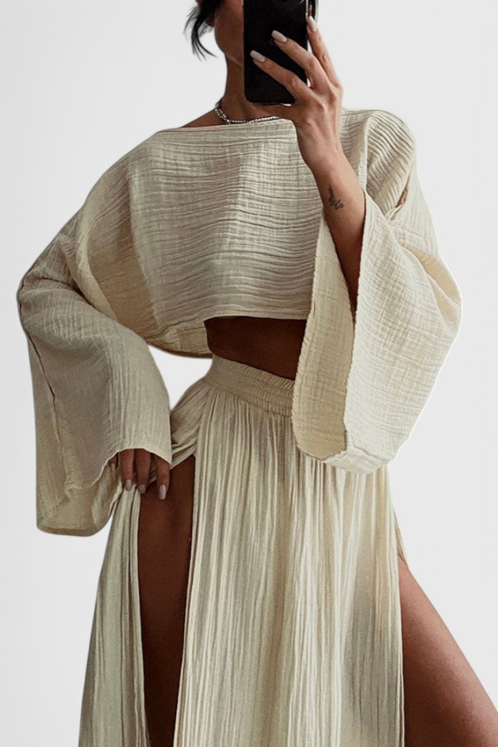 Martha Dviejų Dalių Komplektas su Aukštu Iškirpimu