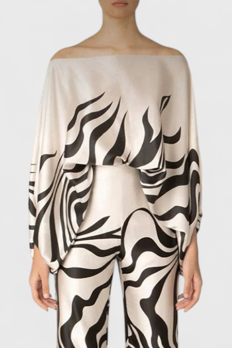 Sybella Dviejų Dalių Komplektas su Atvirais Pečiais ir Plačiais Batai