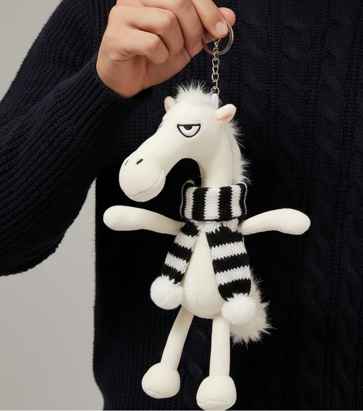 Baltas ir juodas „Cheeky Horse“ raktų pakabukas
