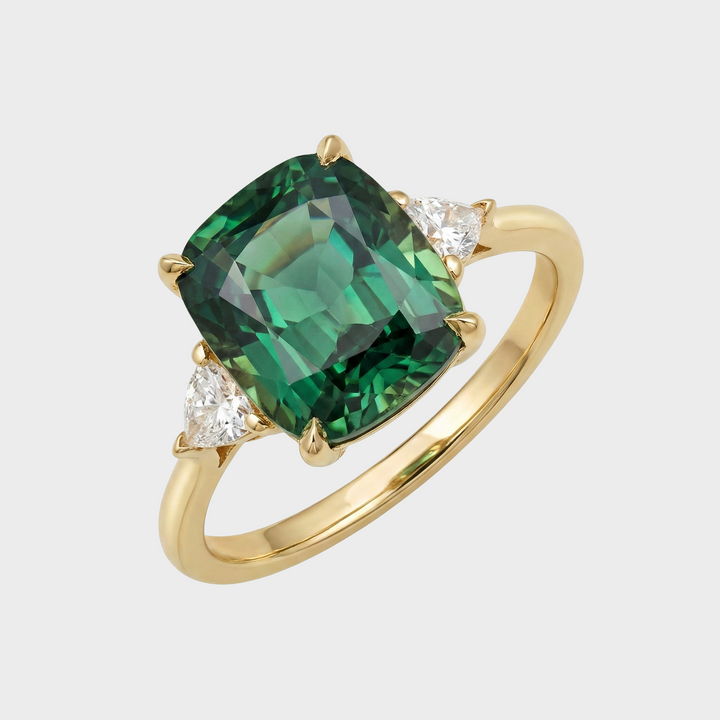Elegantiškas Kvadratinis Smaragdinis Žiedas Su Aukso Apdaila