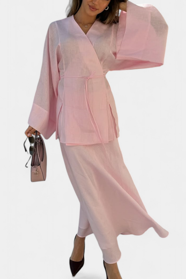 Zelda Marškinėlių Komplektas su V formos Iškirpte ir Sijonu su Atvartu