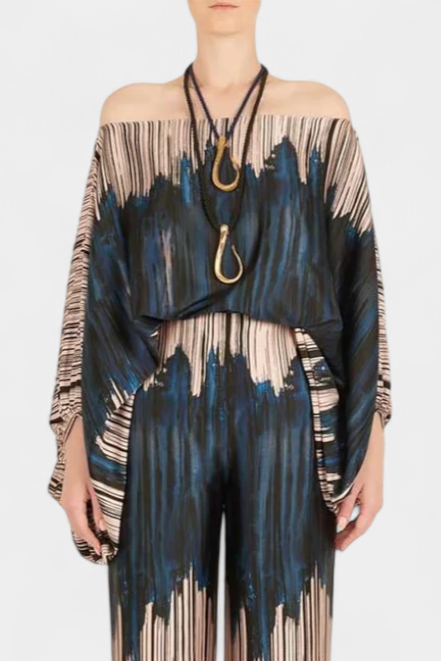 Sybella Dviejų Dalių Komplektas su Atvirais Pečiais ir Platėmis Kelnėmis su Raštu