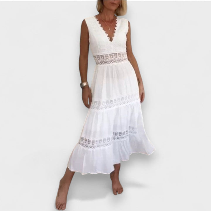 Kim | Nėriniuotas Suknelė su V formos Iškirpte