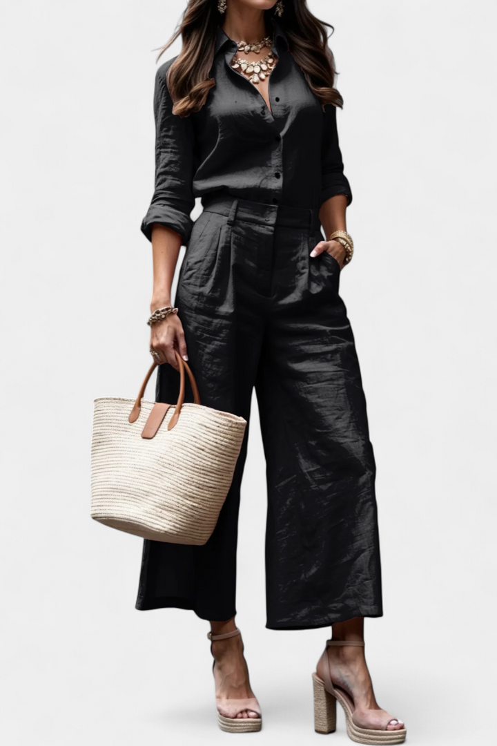 Sabina Laisvas Marškinėliai ir Capri Kelnės Komplekte