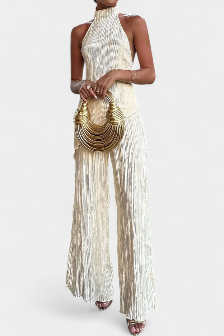 Pilarica Plisuotas Komplektas su Asimetriniu Halterio Topu ir Plazdančiomis Kelnėmis