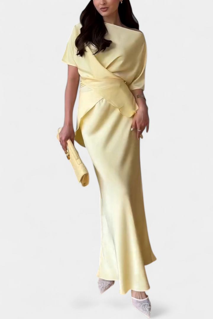 Veleda Top su Kryžminėmis Petnešomis ir Plūstančiais Sijonais