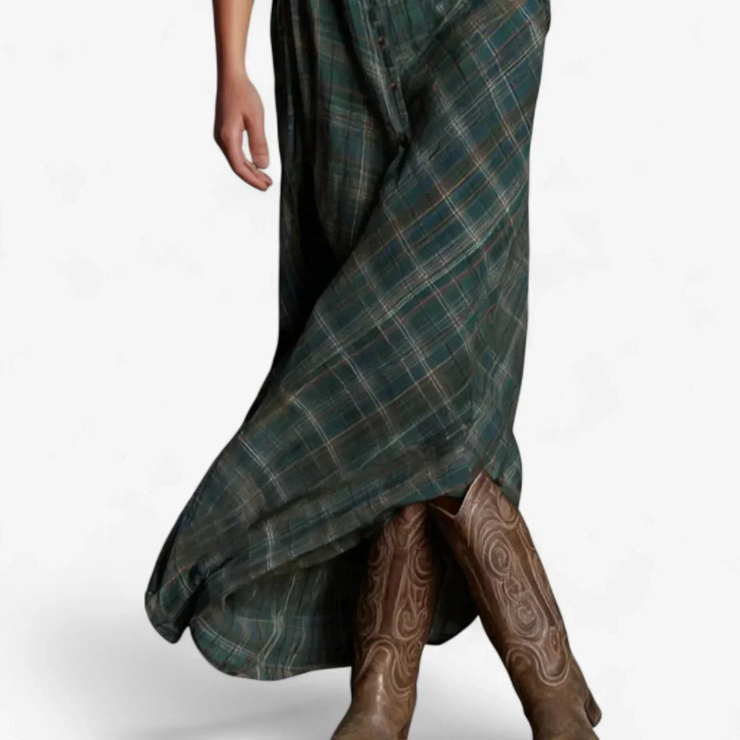 Gabija – ilga marškiniai-suknelė su sagomis