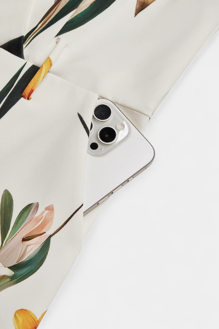 Slara Mono Ilgos Atostogos su V-formos Iškirpte ir Reguliuojamu Diržu