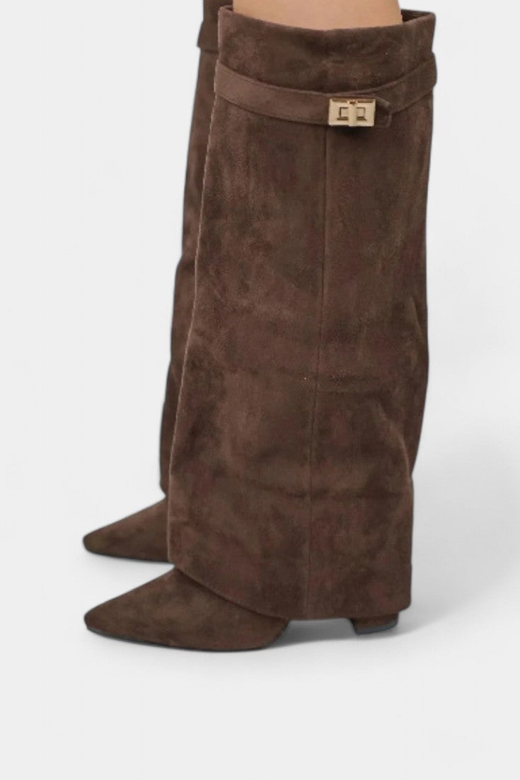 Raya Kelio Batai su Blokuotu Kulnu