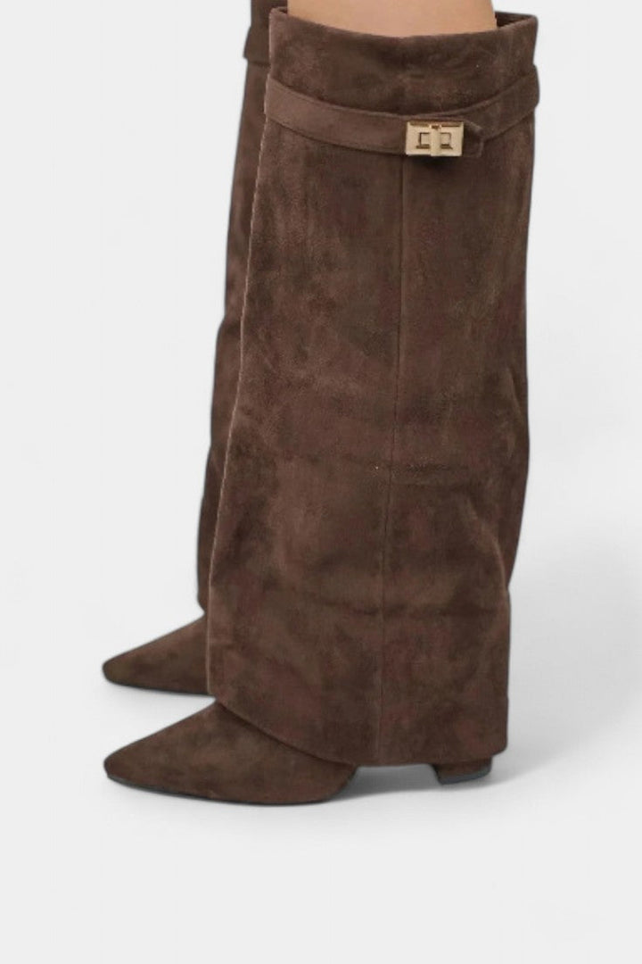 Raya Kelio Batai su Blokuotu Kulnu